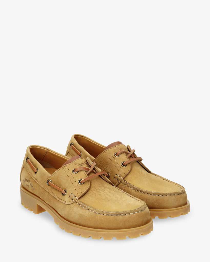 Boat náutico de piel con forro interior de piel. ocre