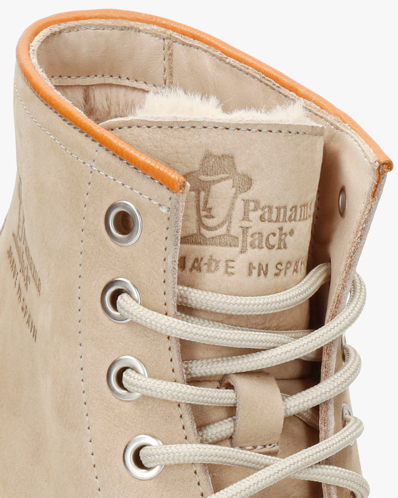 Karen botín de piel con forro interior de pelo. crudo